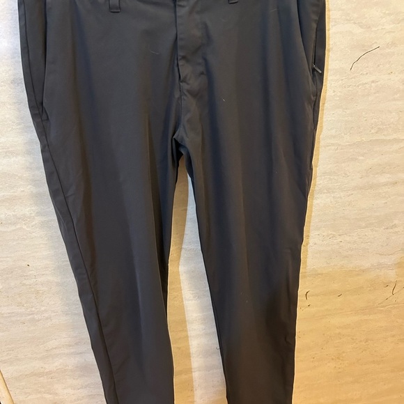 Elegant Lululemon ABC Slim Fit Charcoal Pants for Men - Picture 3 of 9